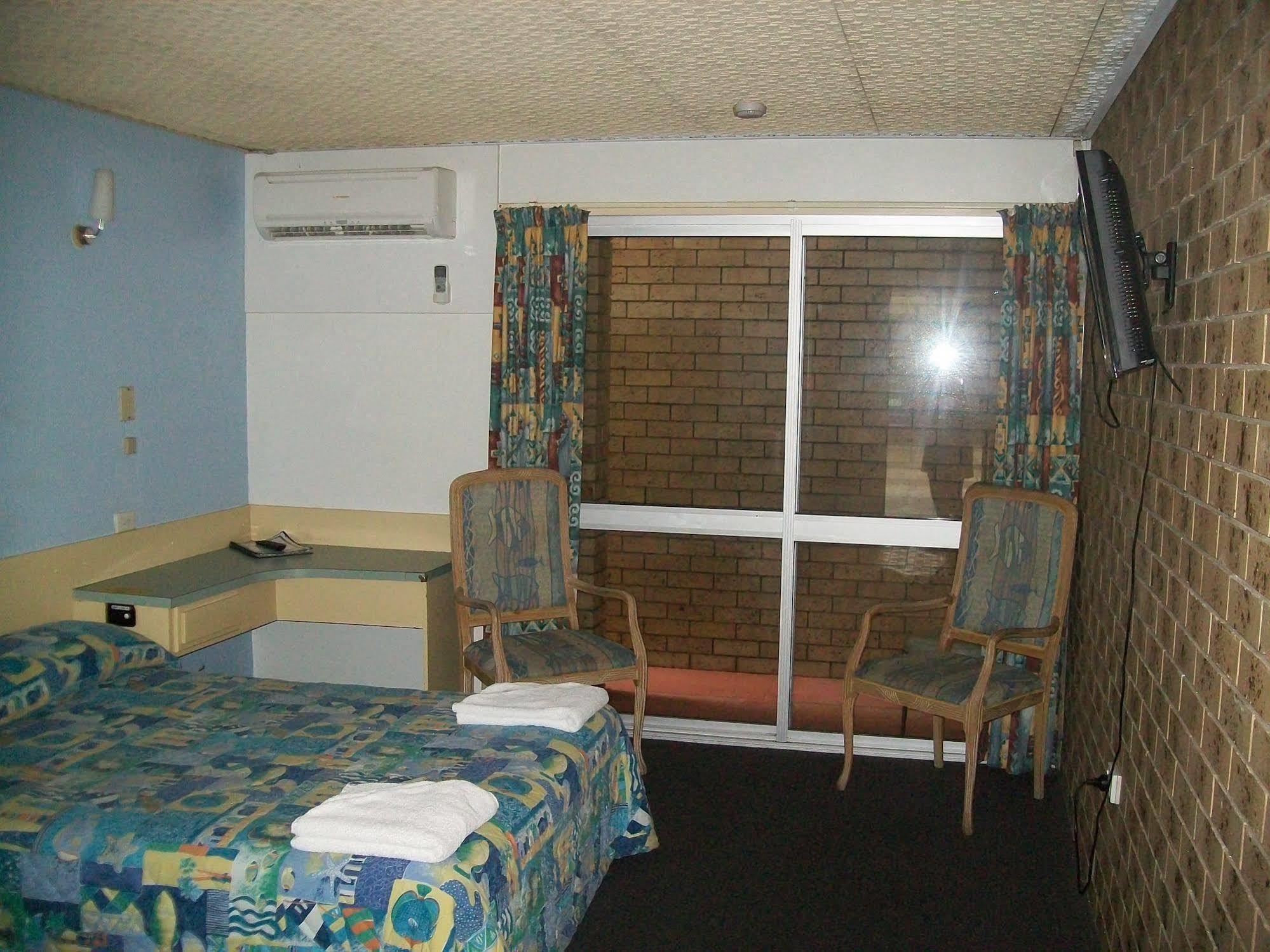 Sun Plaza Motel - Mackay Exterior photo